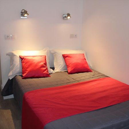 Le Kleber Hotel Montreuil  Bagian luar foto