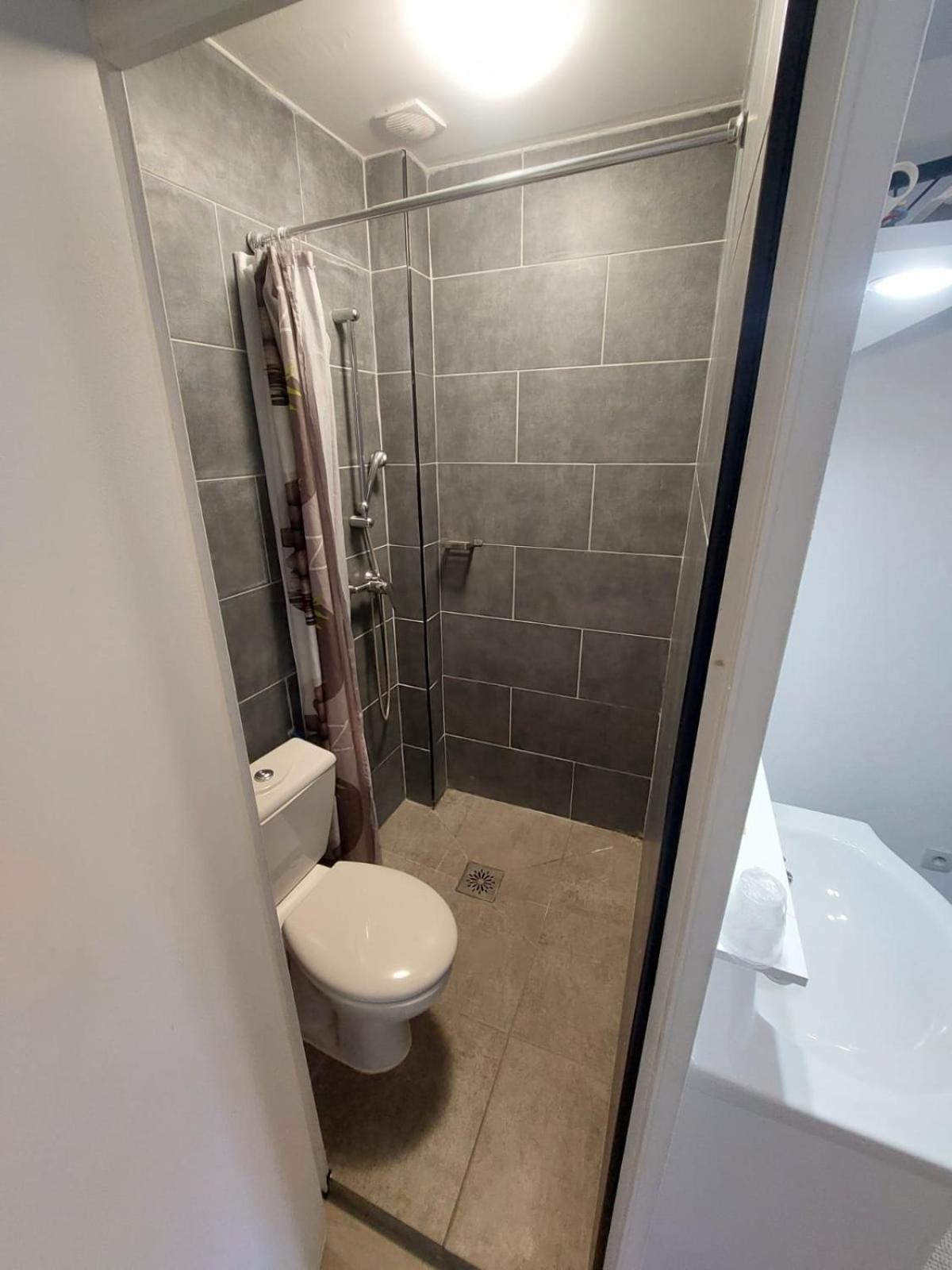 Le Kleber Hotel Montreuil  Bagian luar foto