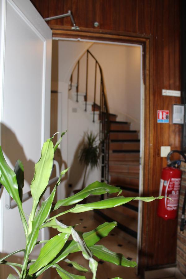 Le Kleber Hotel Montreuil  Bagian luar foto