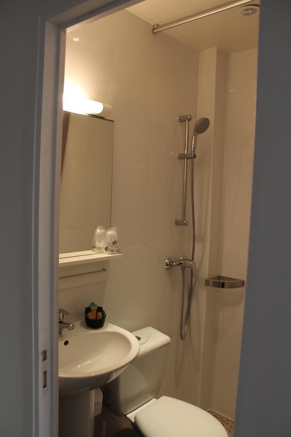 Le Kleber Hotel Montreuil  Bagian luar foto